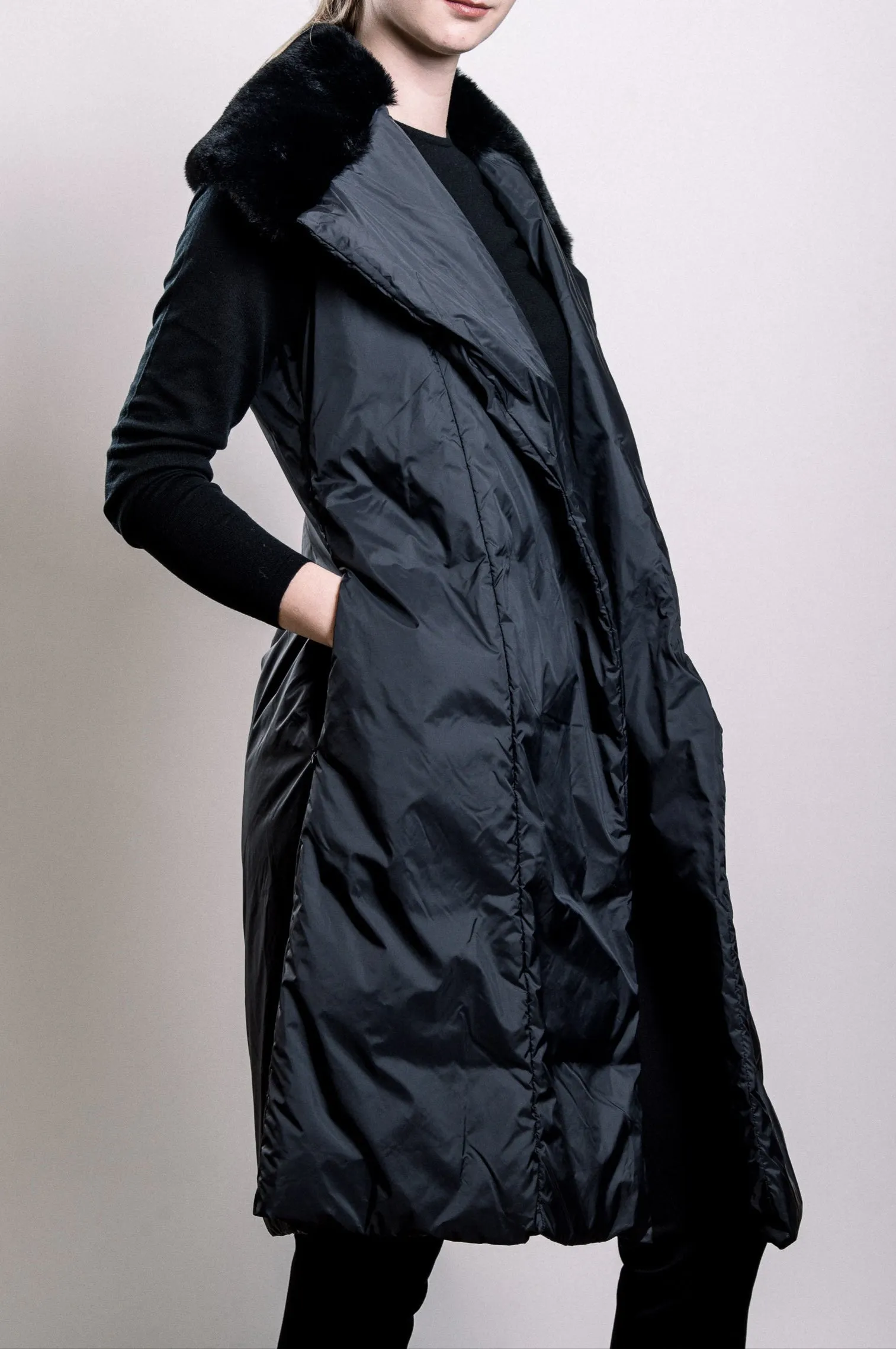 Demi-Couture Overcoat with Fur Collar - Black