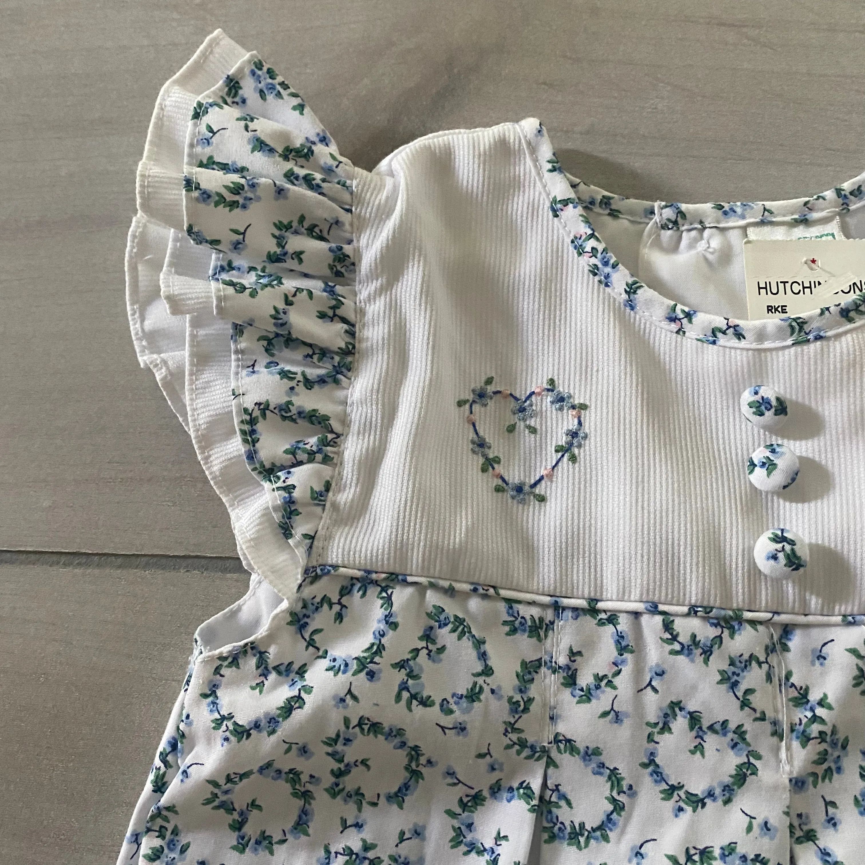NEW Zu Dainty Heart Floral Pattern Bubble Romper