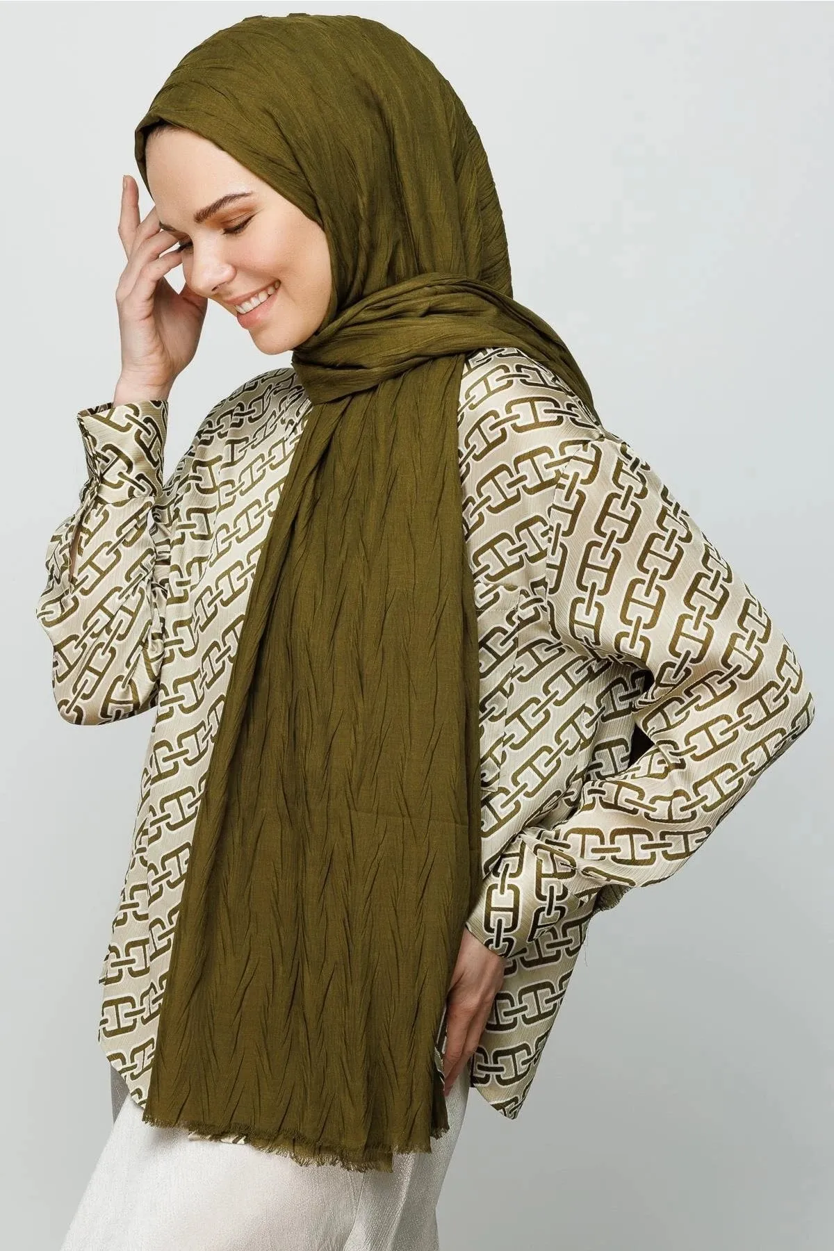 Oil Green Pleated Bamboo Hijab
