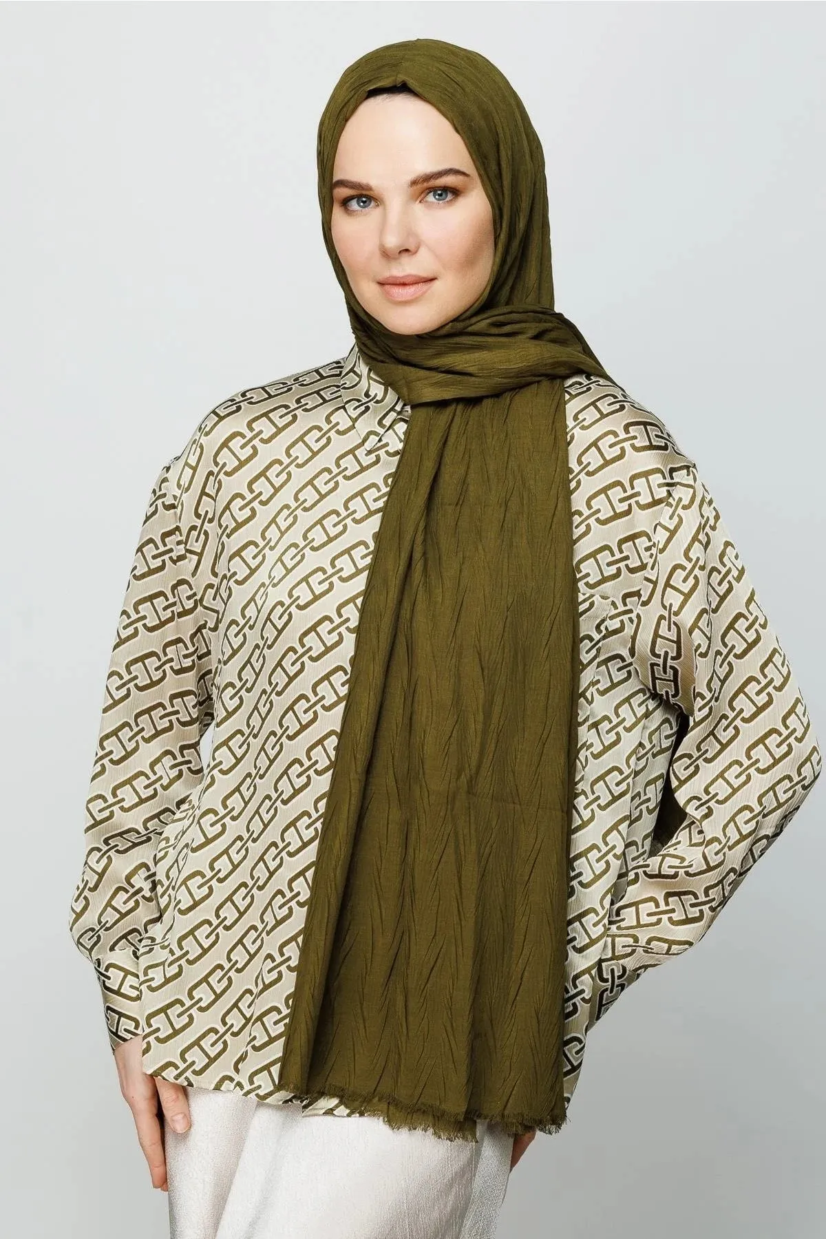 Oil Green Pleated Bamboo Hijab