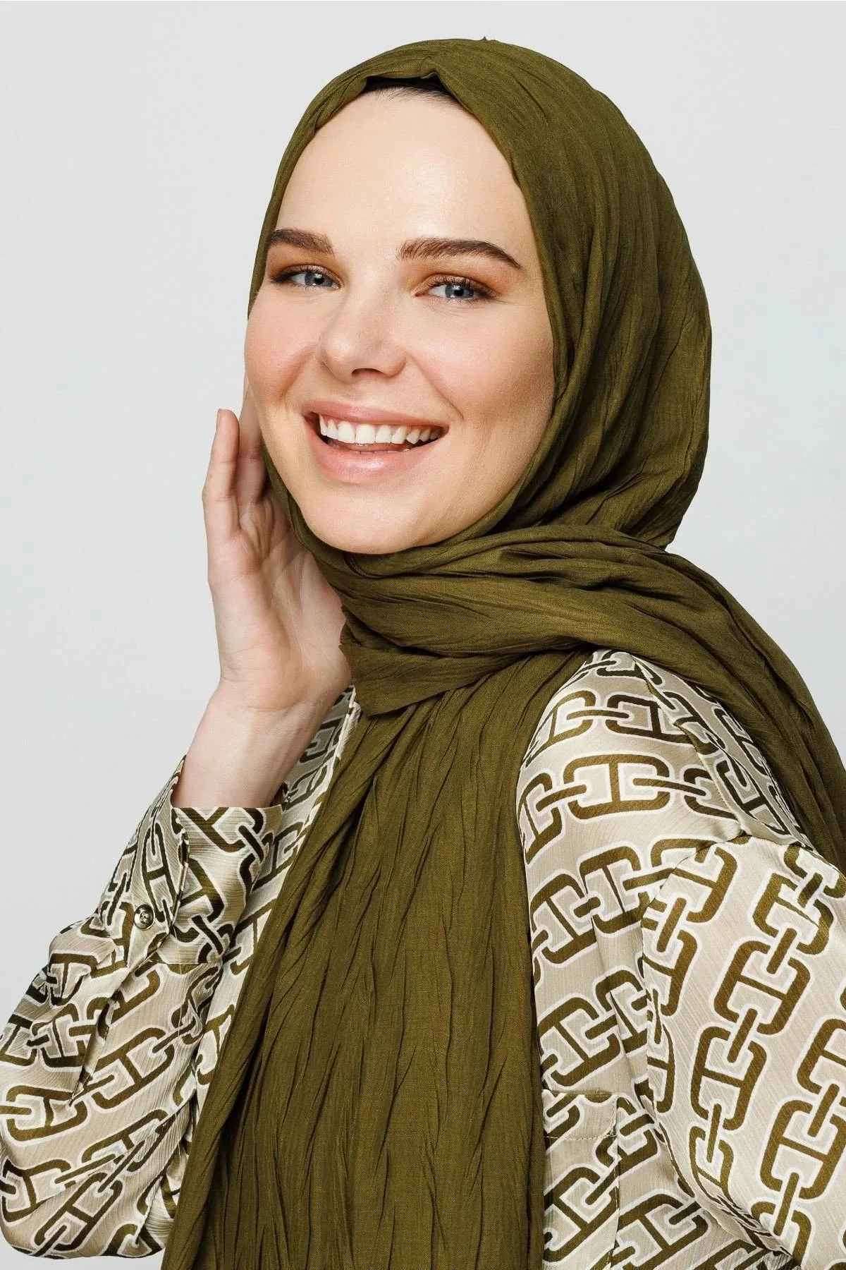 Oil Green Pleated Bamboo Hijab