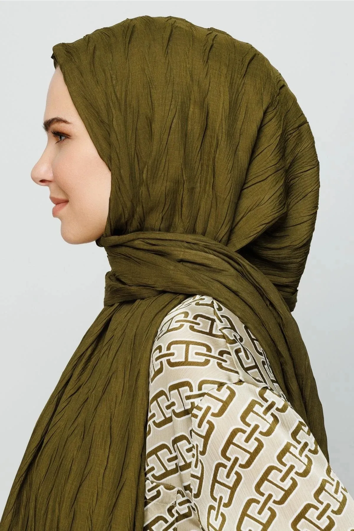 Oil Green Pleated Bamboo Hijab