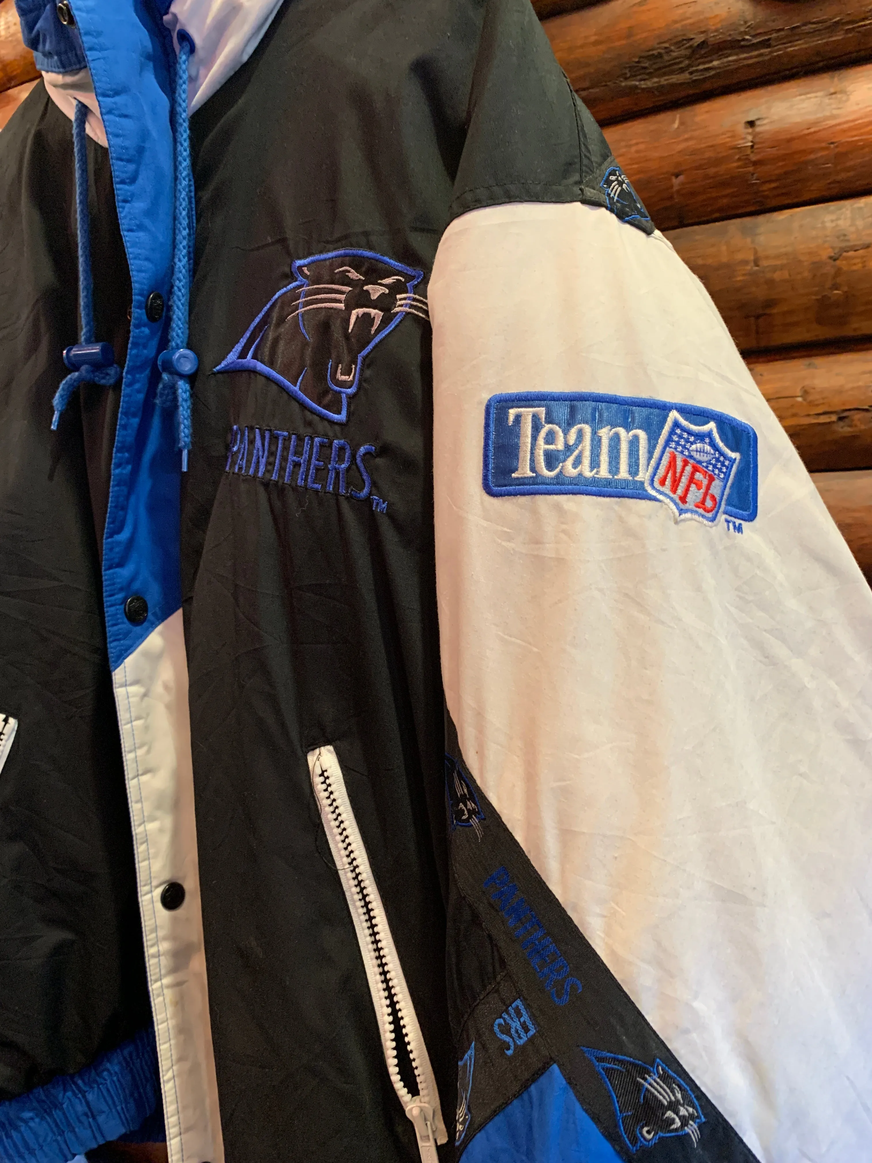 Pro Player Vintage Carolina Panthers Large Puffer Vintage Jacket