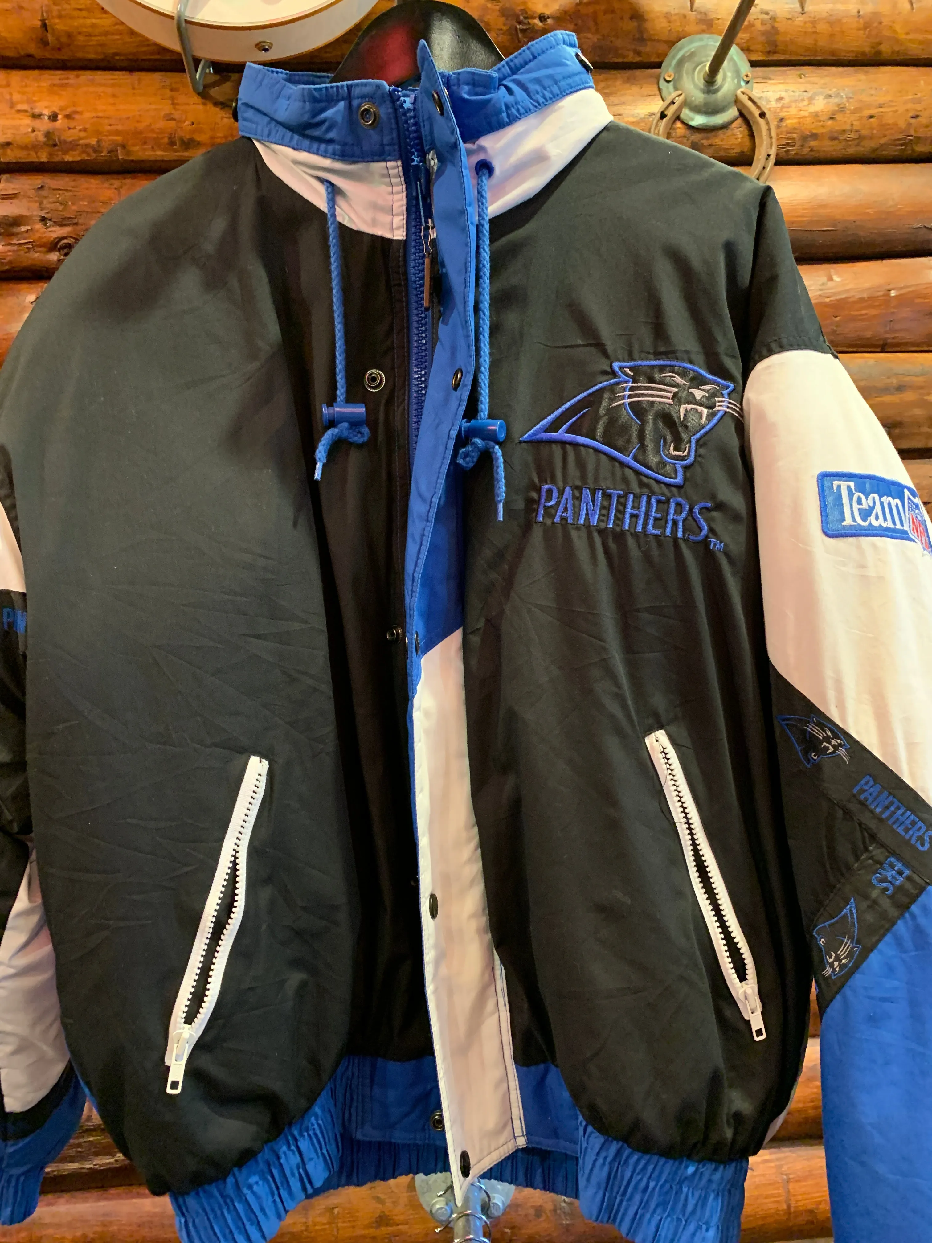 Pro Player Vintage Carolina Panthers Large Puffer Vintage Jacket