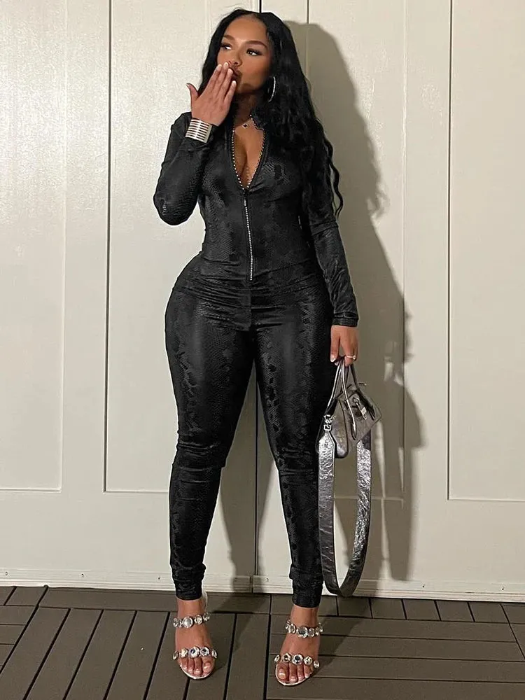 "Stylish Snakeskin Jumpsuit Fitness Outfit: T-BOO Women's Skinny One-Piece with Zipper, Casual Sporty Body-Shapewear for the Fashion-Forward Female"
