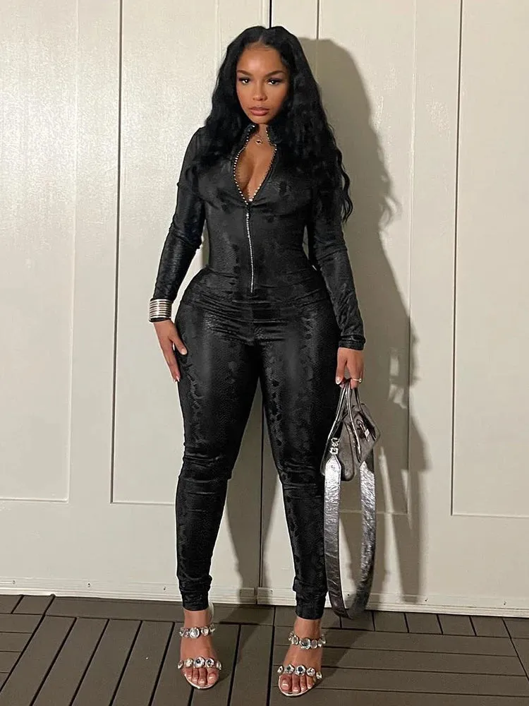 "Stylish Snakeskin Jumpsuit Fitness Outfit: T-BOO Women's Skinny One-Piece with Zipper, Casual Sporty Body-Shapewear for the Fashion-Forward Female"