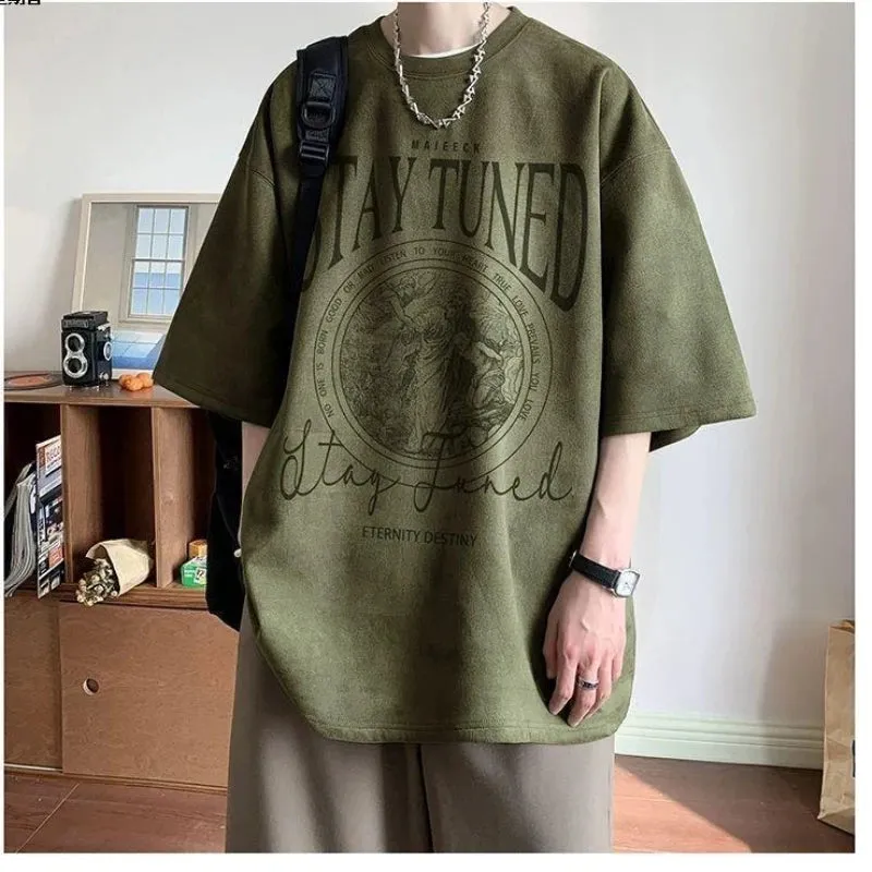 Round neck short sleeved  loose casual Harajuku T-shirt.