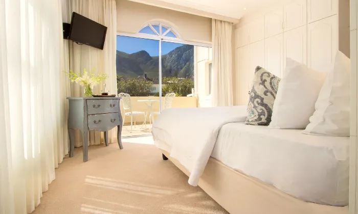 Western Cape: 2-Night B&B Stay for Two at Hermanus Beachfront Lodge