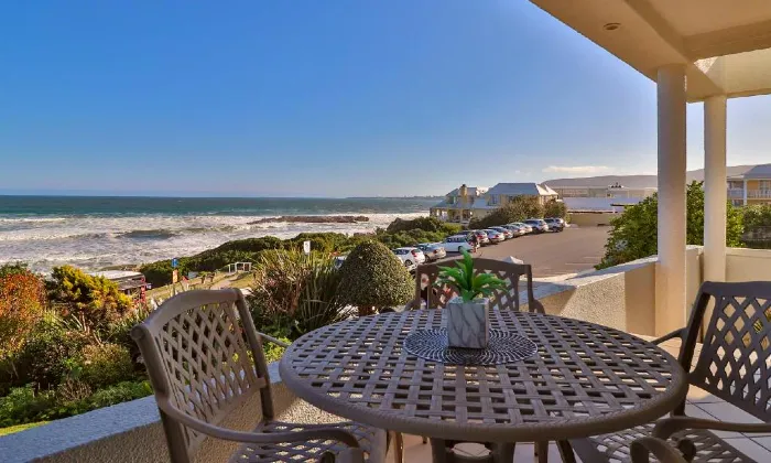 Western Cape: 2-Night B&B Stay for Two at Hermanus Beachfront Lodge