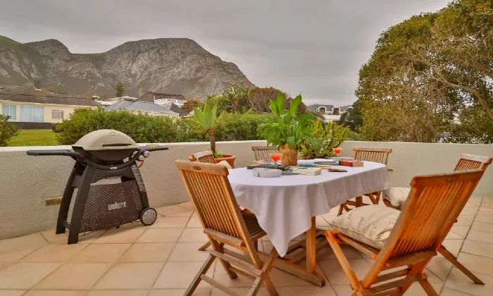 Western Cape: 2-Night B&B Stay for Two at Hermanus Beachfront Lodge